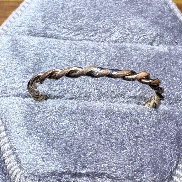 Vintage Twist Ring Bundle (2 Rings) - Picture 2 of 7